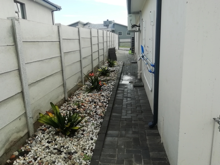 4 Bedroom Property for Sale in Seemeeu Park Western Cape